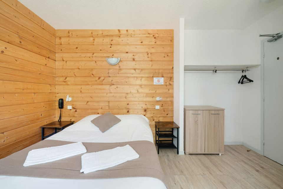 Family Room, Multiple Beds, Non Smoking | Desk, blackout drapes, soundproofing, iron/ironing board (on request)