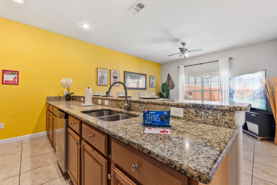 Fully equipped kitchen