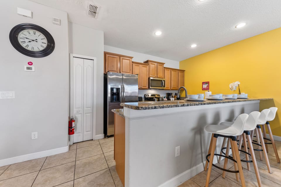 Fully equipped kitchen