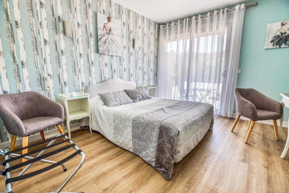Soundproofing, iron/ironing board, free cribs/infant beds, rollaway beds