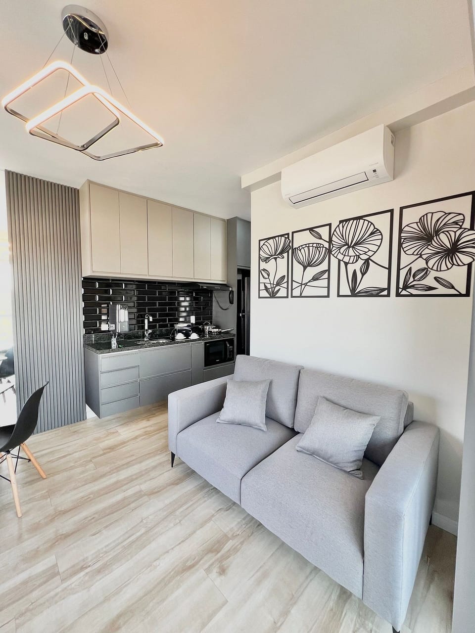Basic Studio | Living area