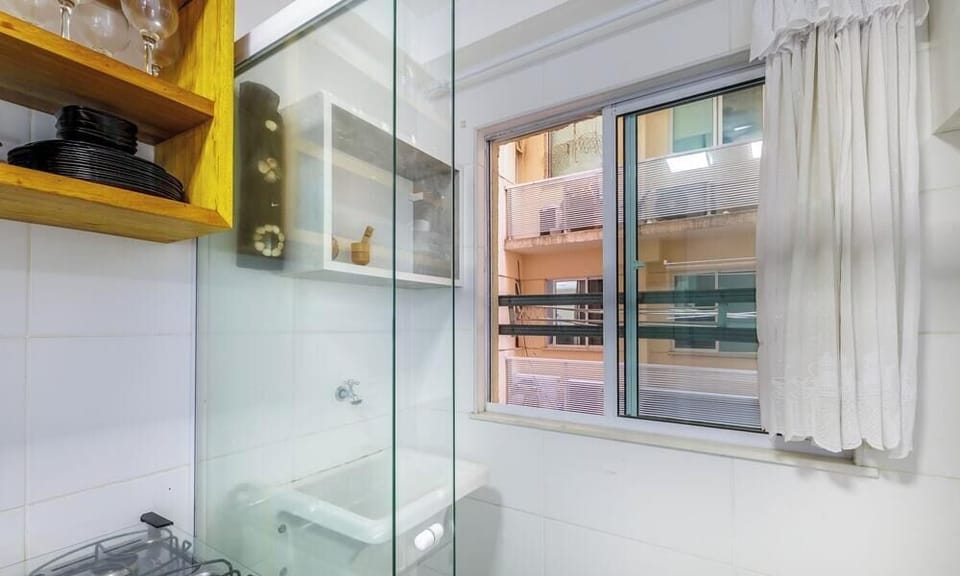 Basic Apartment | Private kitchen | Cookware/dishes/utensils