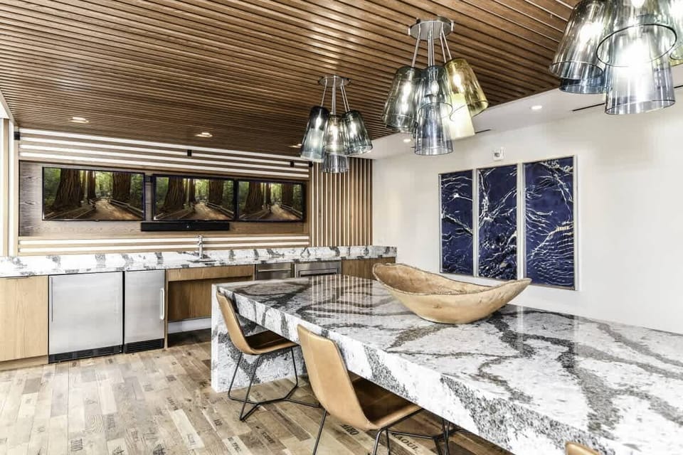 Guest Lounge
