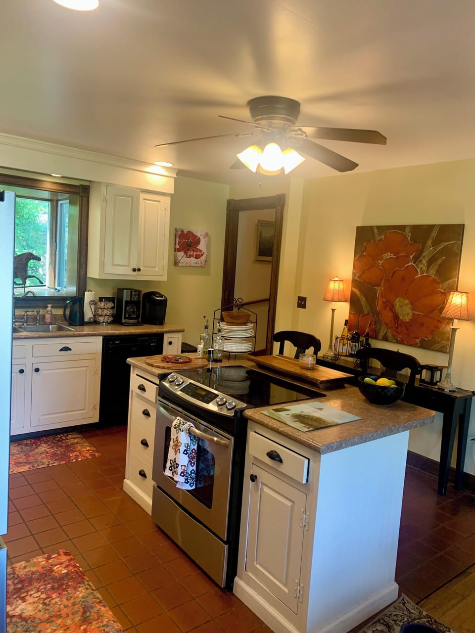 Fully equipped kitchen