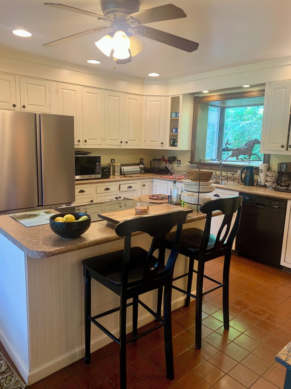 Gourmet kitchen