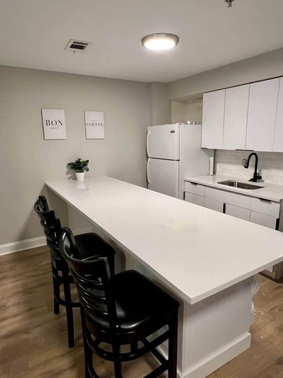 Full kitchen. with dishwasher, Oven range, microwave, garbage disposal, full refrigerator, breakfast bar. 
Washer and dryer.