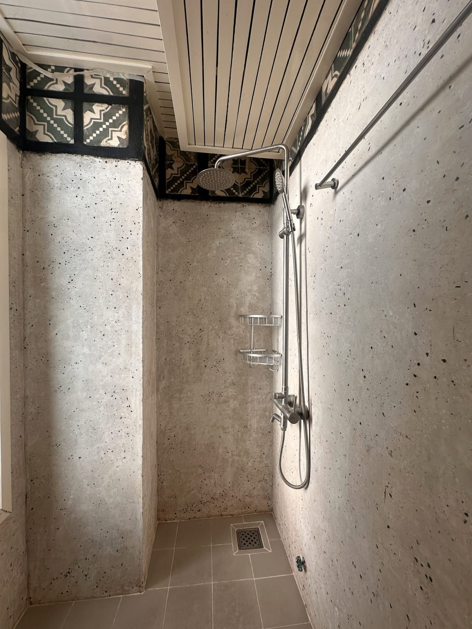 Deluxe Apartment, 1 Queen Bed, Patio, City View | Bathroom | Shower, hair dryer, slippers, towels