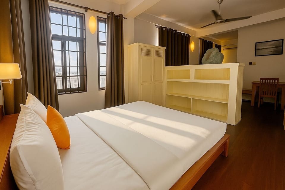 Deluxe Apartment, 1 Queen Bed, Patio, City View | Individually furnished, laptop workspace, free WiFi, bed sheets