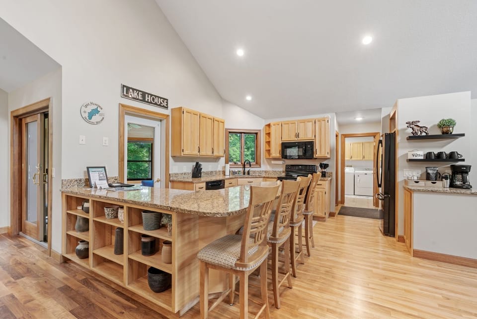 Studio (3 Bedrooms) | Property amenity