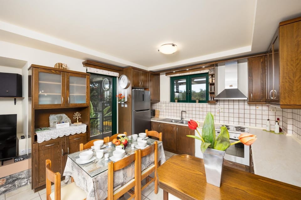 Equipped kitchen