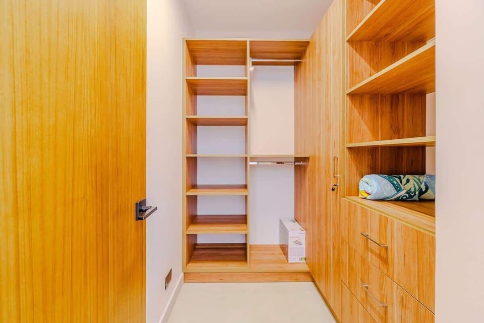Walking closet