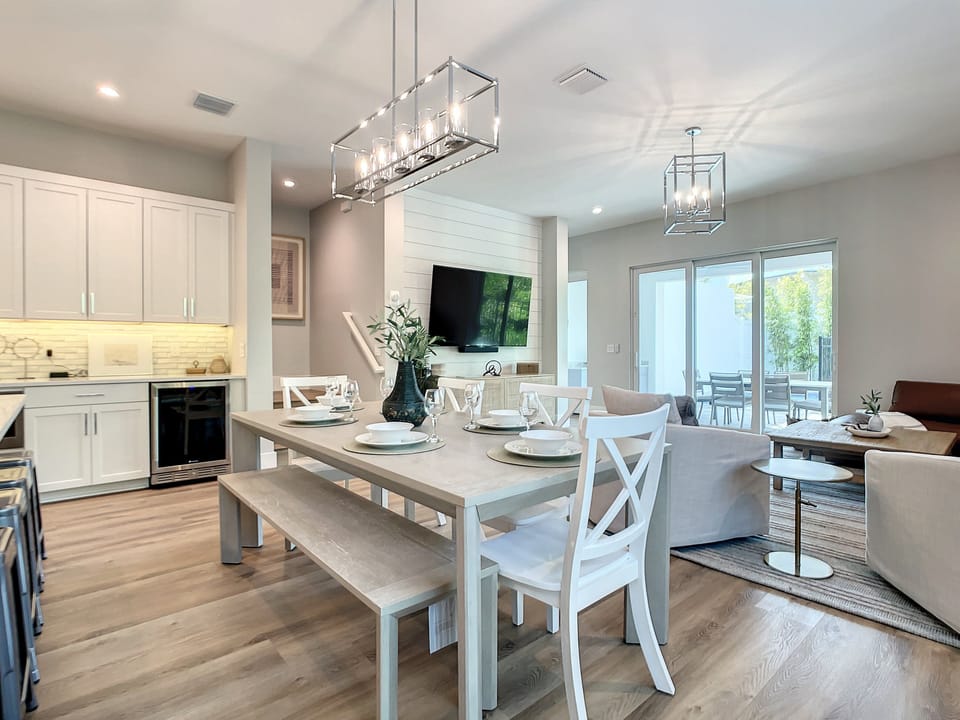 House, Multiple Beds, Pool Access, Pool View (Lala at the Beach 512) | Dining