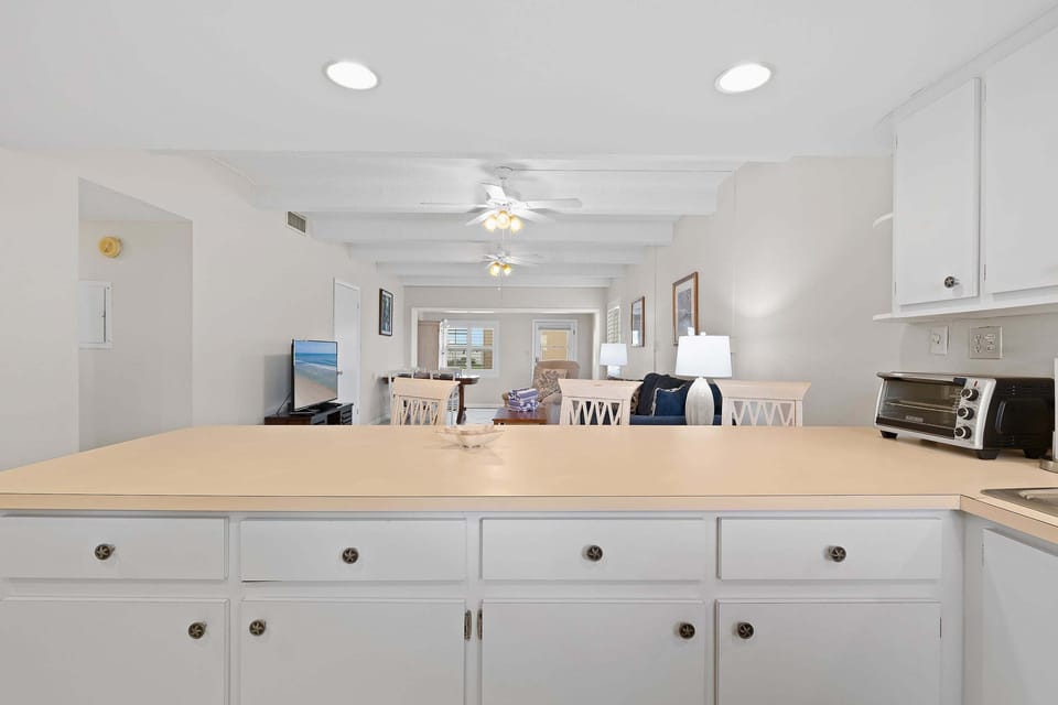 Condo, 1 Queen Bed with Sofa bed, Patio, Pool View (Ocean Club North C104) | Interior