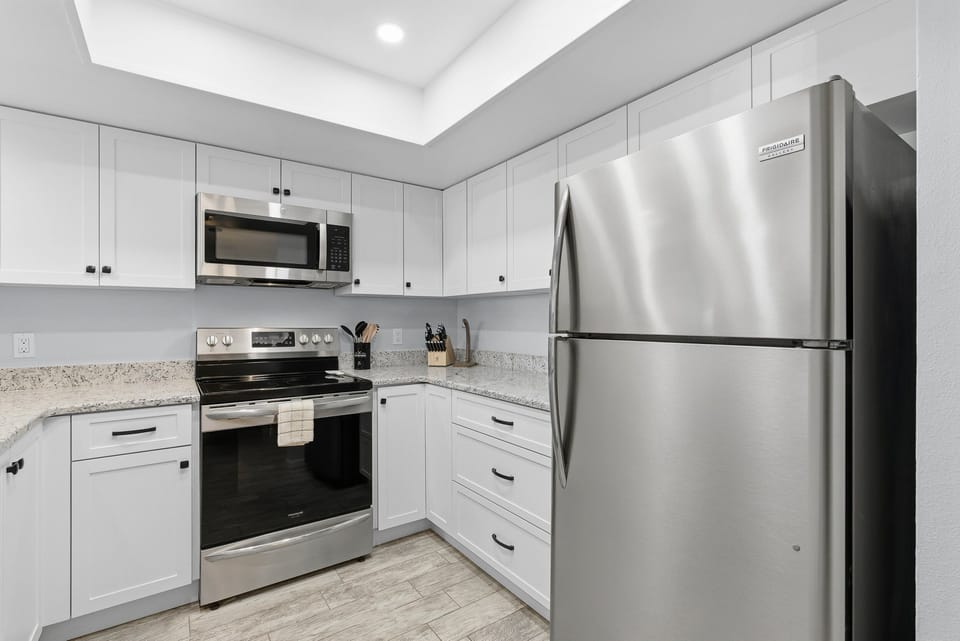 Villa, Multiple Beds, Patio, Pool View (Sea Woods Villa 4350) | Private kitchen | Dining tables