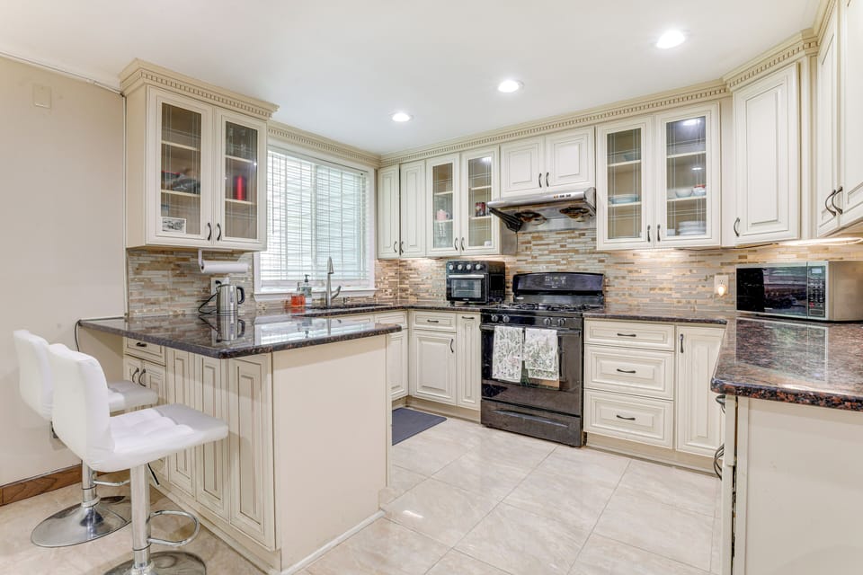 Kitchen | Basement | Electric Kettle | Dishwasher | Cooking Basics