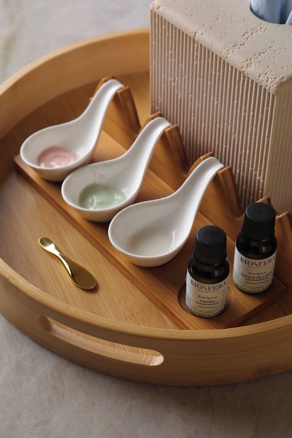 2 treatment rooms, massages