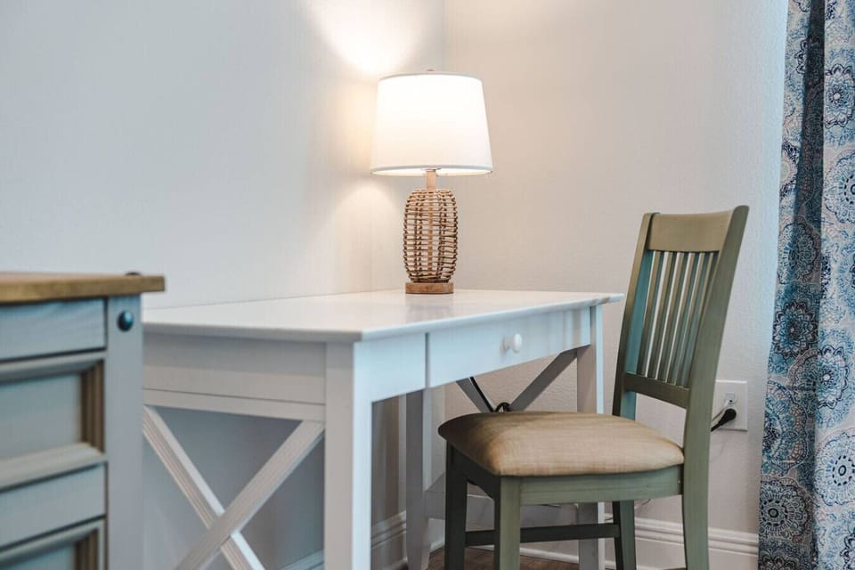Whether you`re catching up with work, school, or just browsing through Instagram, we`ve got a spot for you