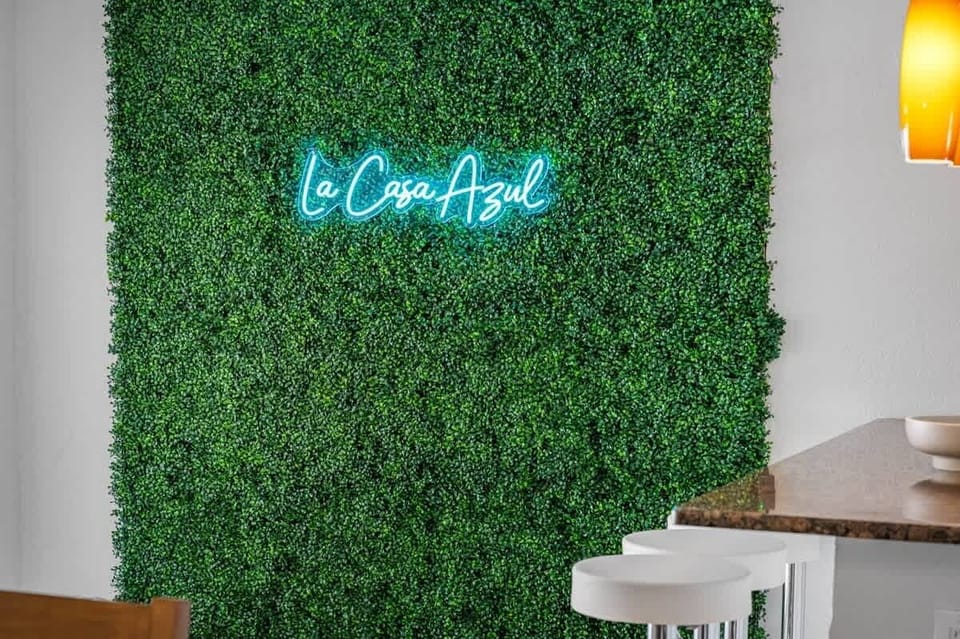 Green wall at La Casa Azul