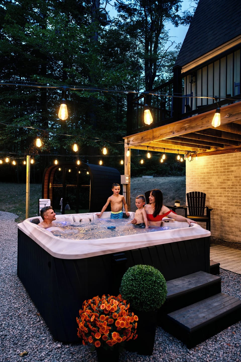 Outdoor spa tub