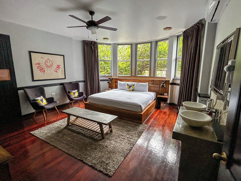 Studio Suite, 1 Double Bed, Ensuite | Free WiFi, bed sheets