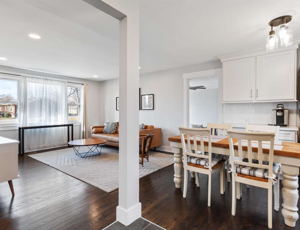 House, Multiple Beds, Patio, Garden View (Franklin Retreat) | Living area | 55-inch flat-screen TV with digital channels