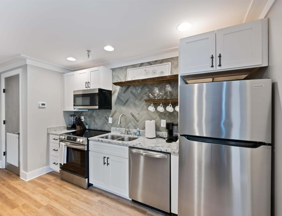 Condo, Multiple Beds, Patio, Garden View (Carters Court Serene Hideaway) | Private kitchen | Fridge, microwave, oven, stovetop
