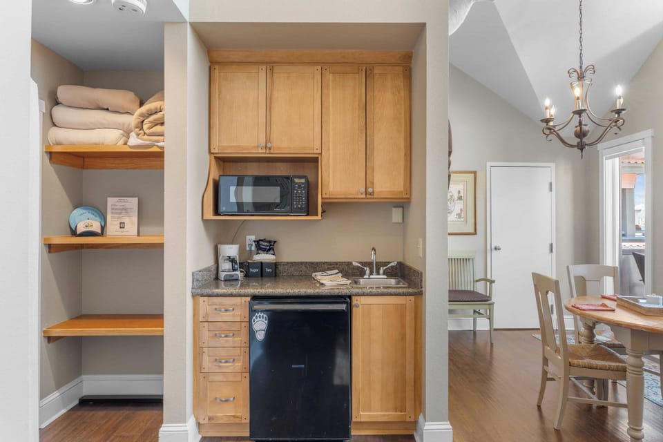 House (1 Bedroom) | Interior