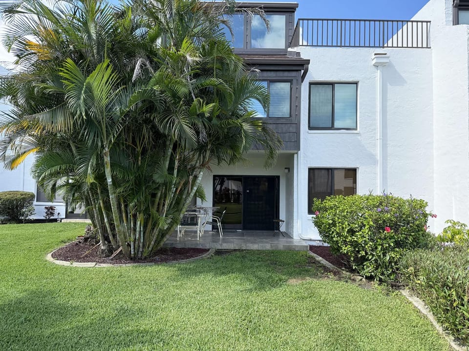 Bayside 2BR – Walk-Out Patio by Heated Pool (4326)