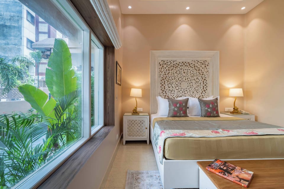 Premium Room | Desk, iron/ironing board