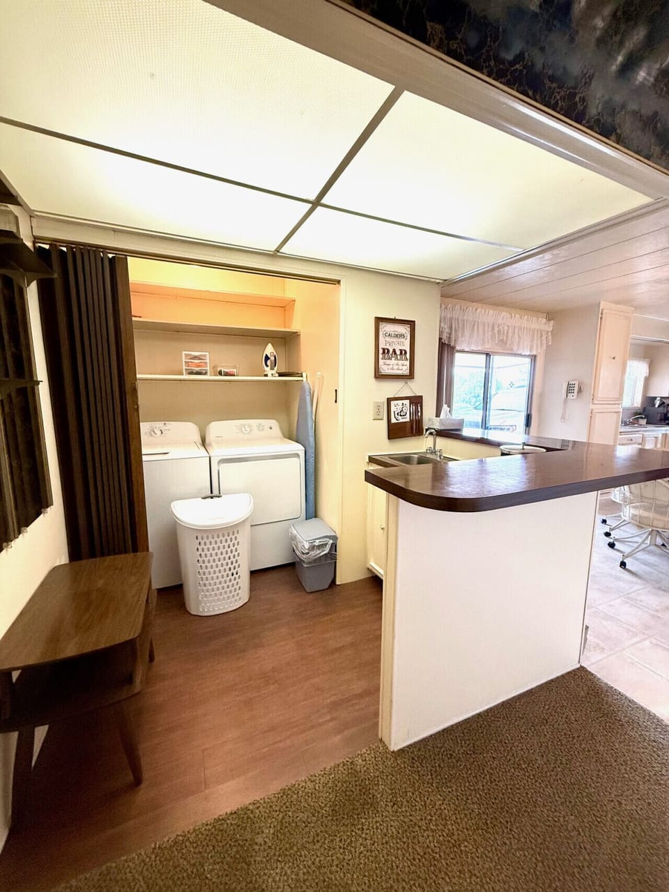 Laundry / Wet Bar