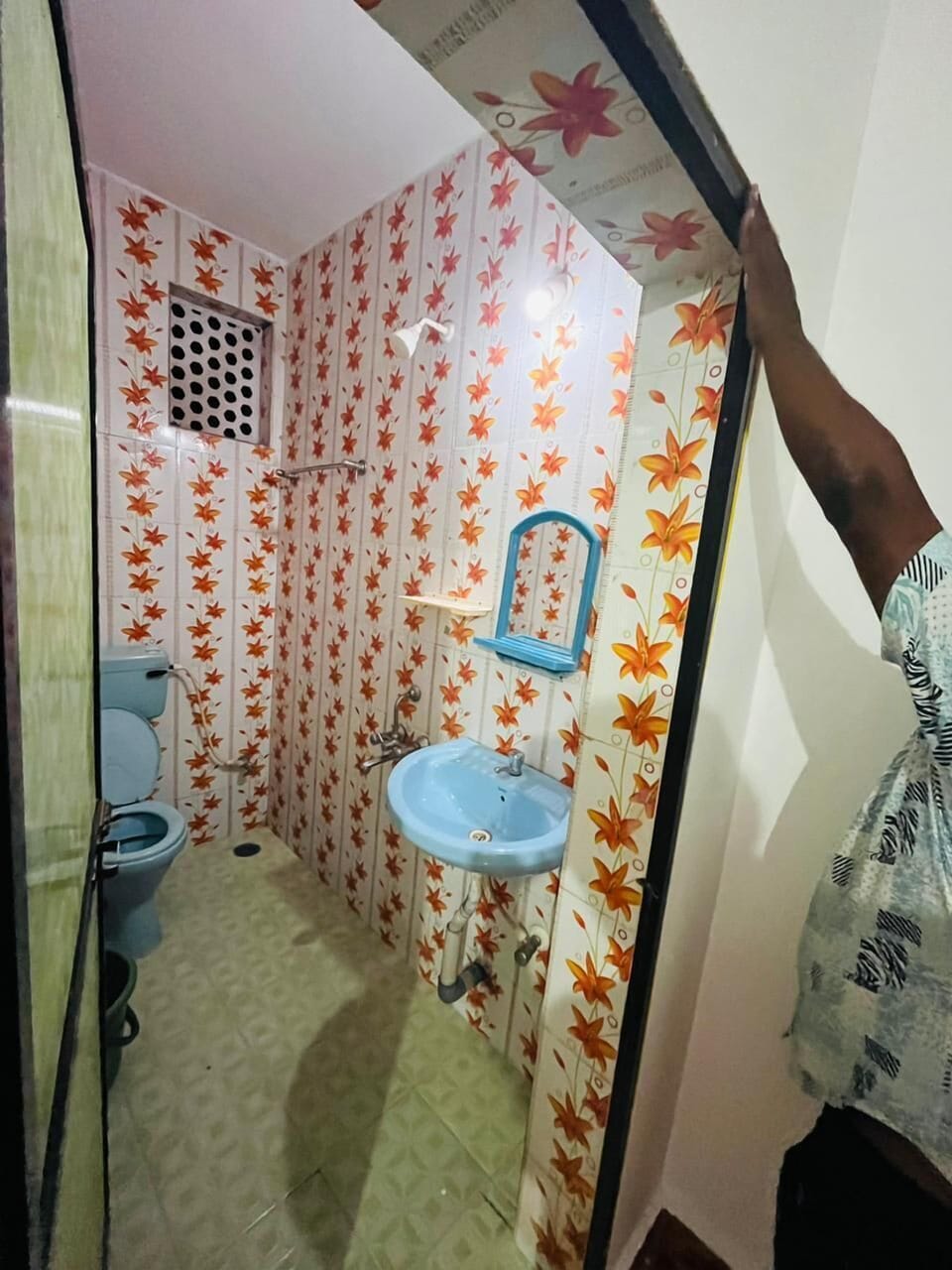 Comfort Room, Balcony | Bathroom