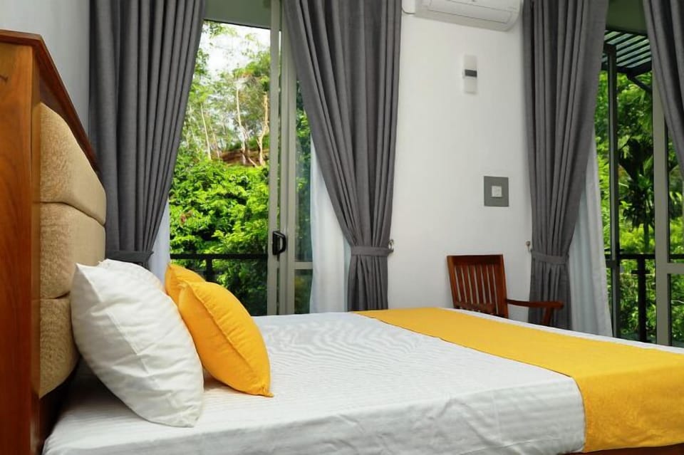 Double Room, Balcony, River View | In-room safe, desk, laptop workspace, soundproofing