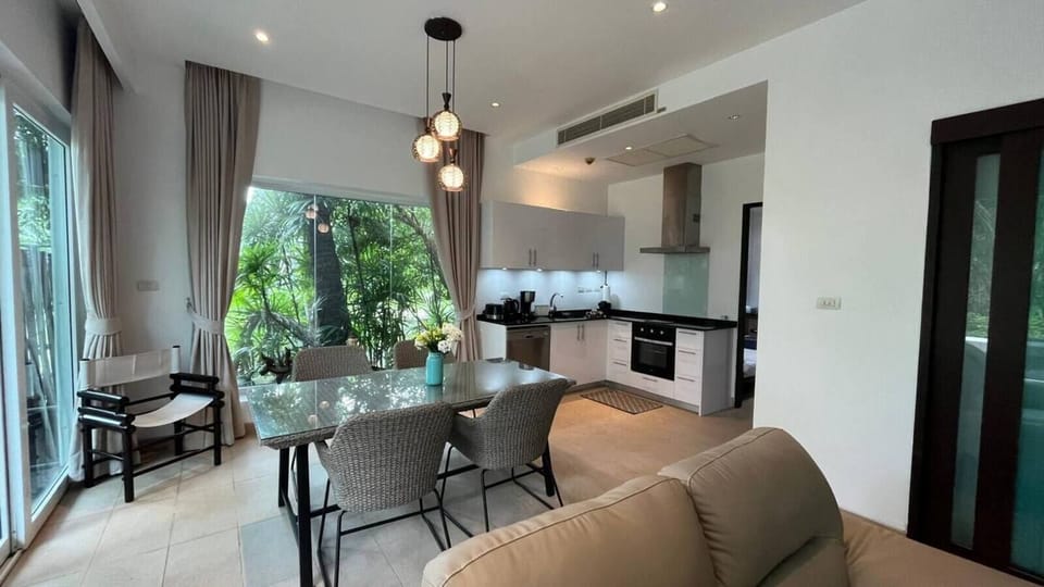 Family Apartment, Garden View | Living area