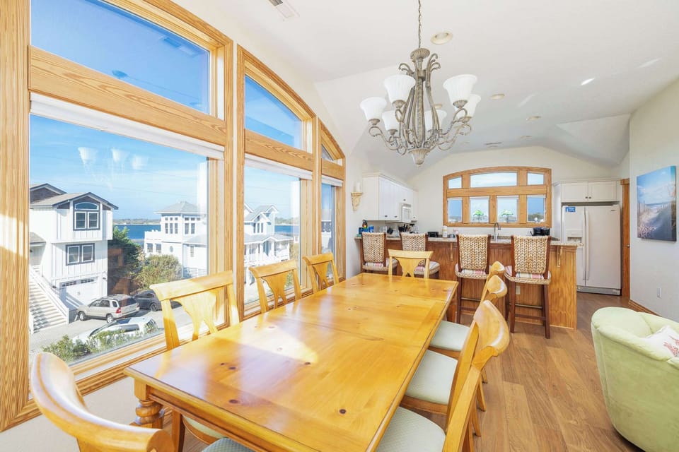 Top Level: Dining area with ocean view