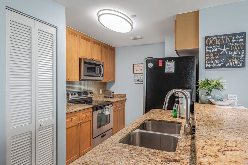 Full Kitchen