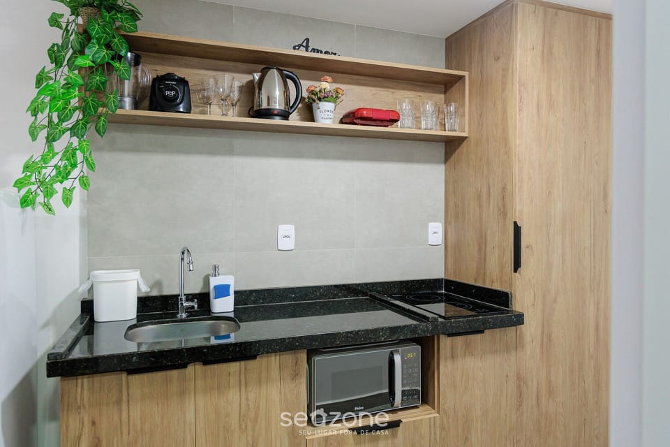 Cookware/dishes/utensils