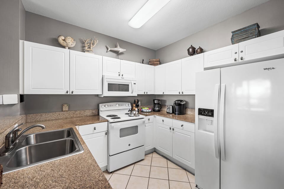 Fully Stocked Kitchen