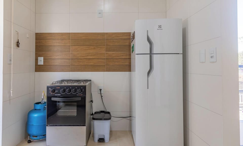 Basic Apartment | Private kitchen | Cookware/dishes/utensils