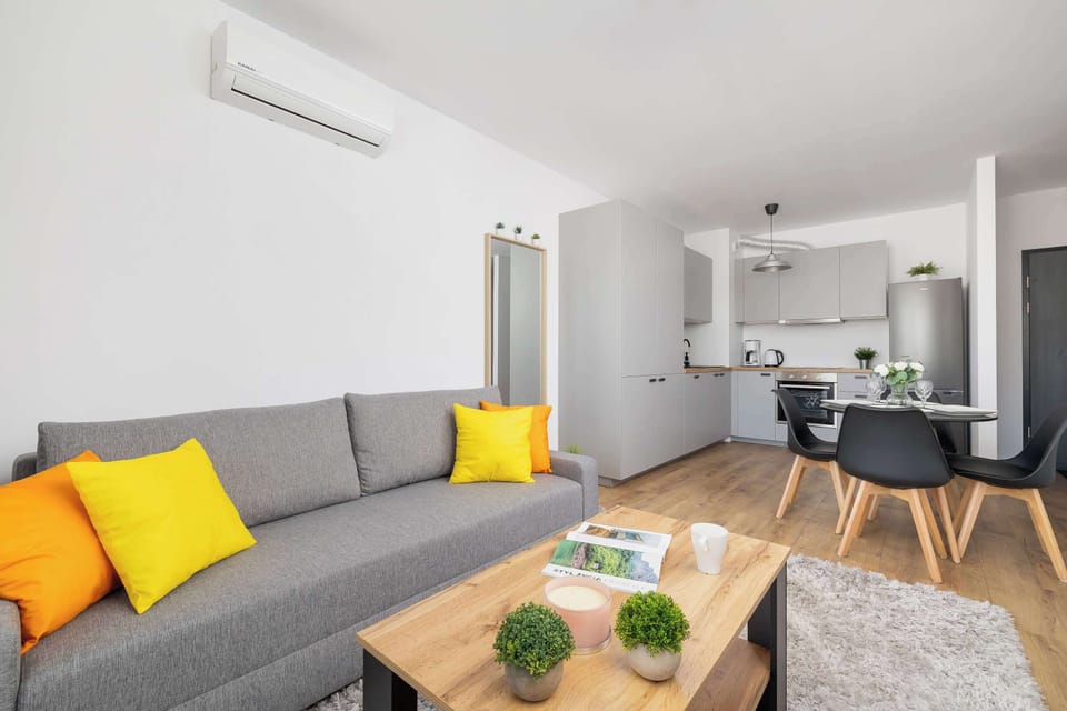 Unwind on the comfortable sofa that can be converted into double bed.