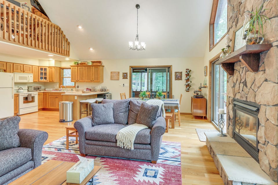 House (2 Bedrooms) | Interior