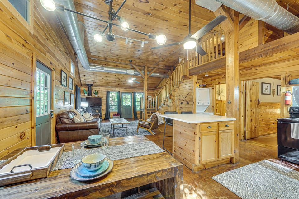 House (2 Bedrooms) | Interior