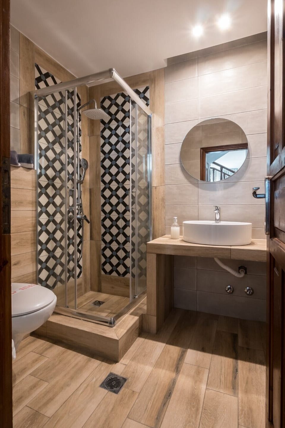 Bathroom shower