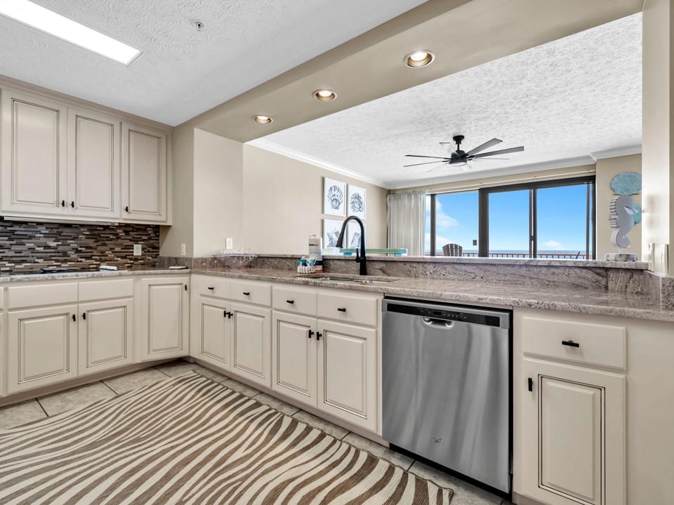 Condo, Multiple Beds (Hidden Dunes 704) | Private kitchen | Oven, toaster