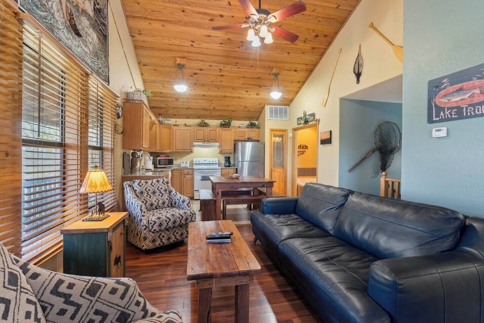 bbea90a9-7115-4a3c-8551-ff003b69b7be