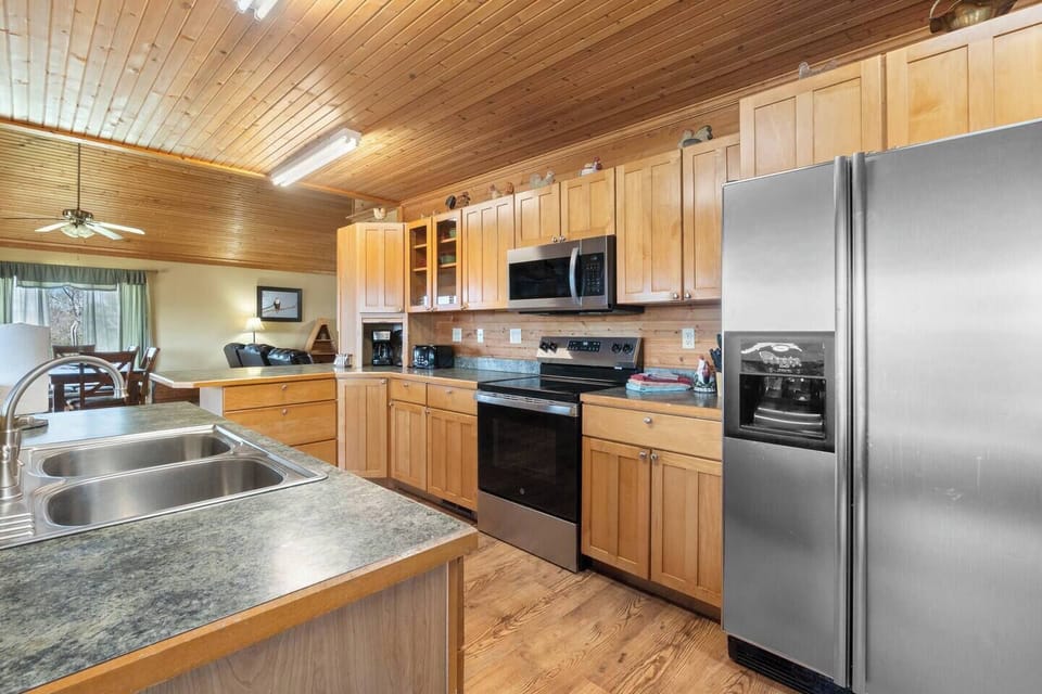 This spacious kitchen has everything you need to cook a lovely family meal. We provide starting amounts of coffee, sugar, and creamer so you can kickstart your day with a cup of coffee. 