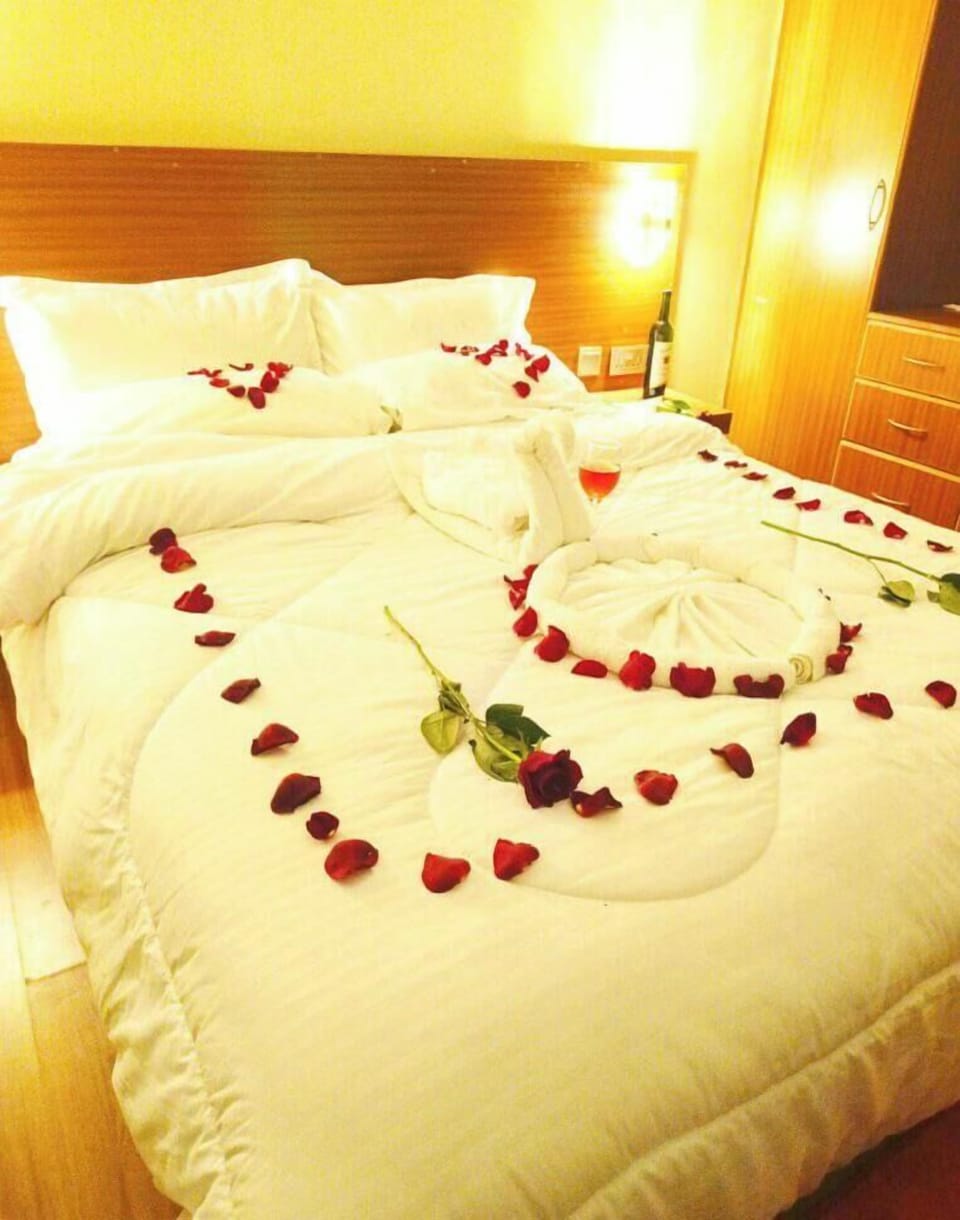 Deluxe Single Room, Garden View | WiFi (free), bed sheets