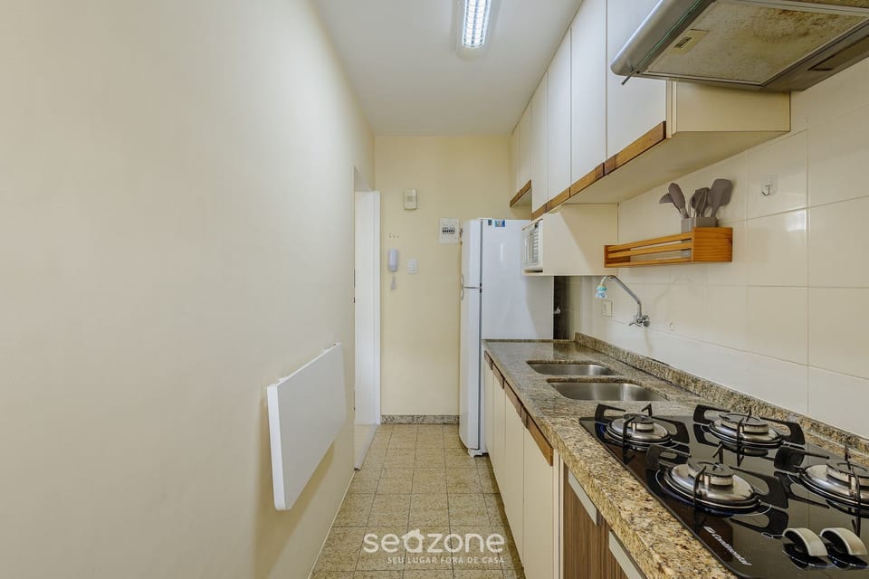 Basic Apartment | Private kitchen | Cookware/dishes/utensils