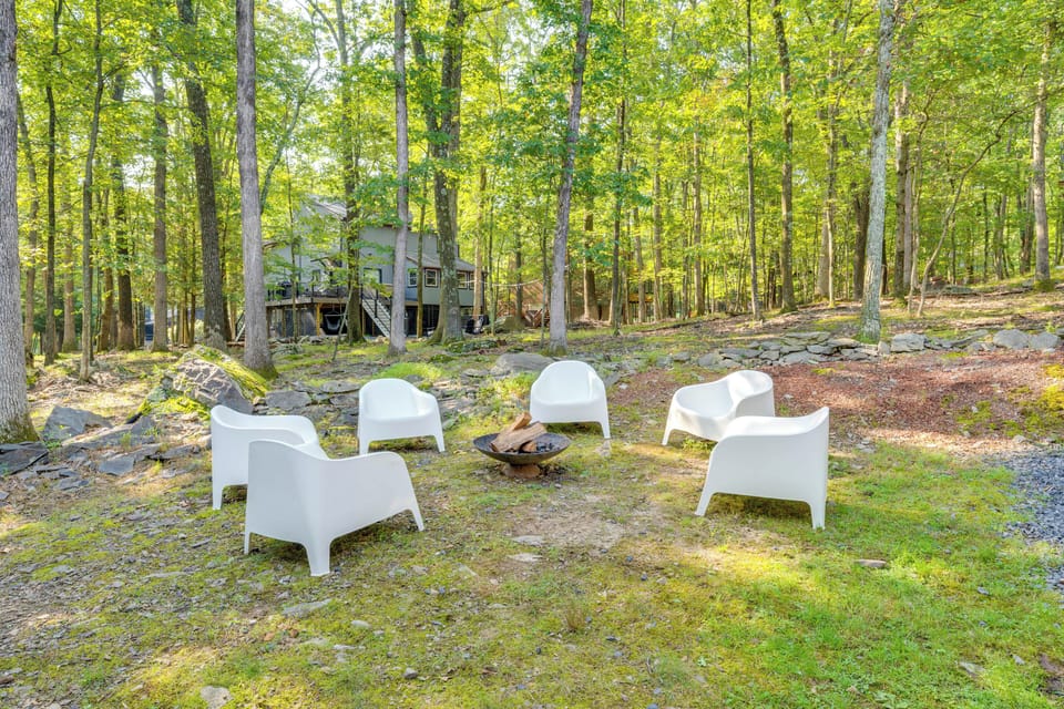 Private Yard | Fire Pit