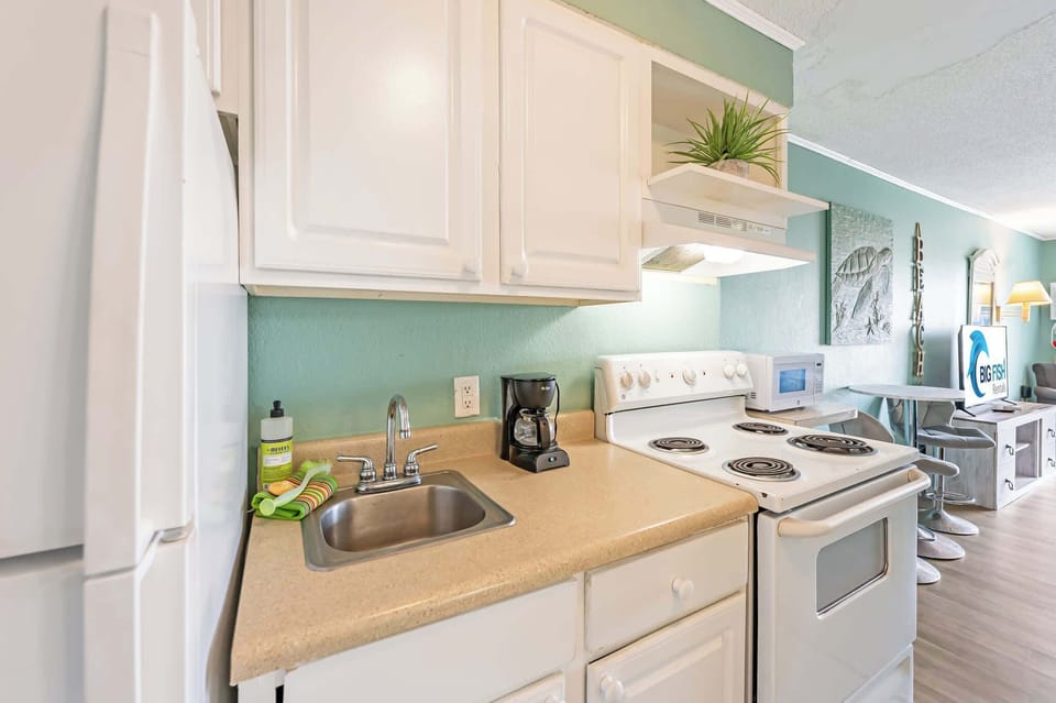 Equipped Kitchen for Your Stay
