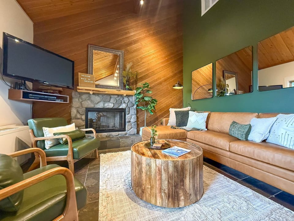 C4E60A5C 894D 4D21 9999 4DD051A39C1E 1 102 o